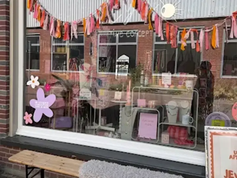 Lys. Creative Concept Store